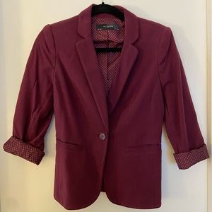 The Limited Size Small Cropped Sleeve Blazer in Maroon